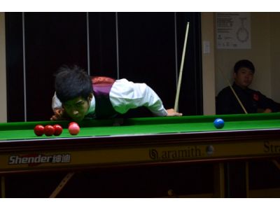 นพพล แสงคำ หรือ หมู ปากน้ำ อดีตแชมป์เยาวชนโลกปี 2552